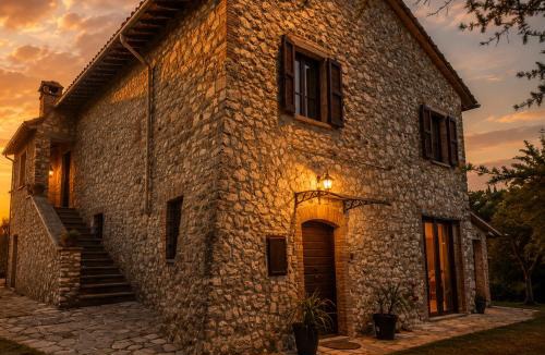 Avigliano Umbrio Villa | Casale Caserinzio - Villa con piscina panoramica