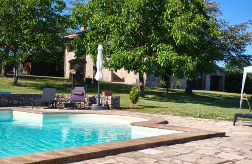Avigliano Umbrio Villa | Casale Caserinzio - Villa con piscina panoramica