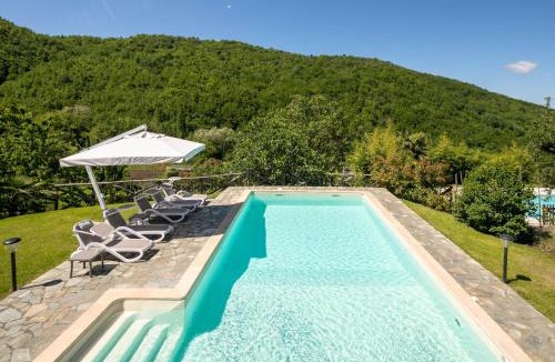 Fivizzano Villa | Casale Fivizzano 14 by VacaVilla