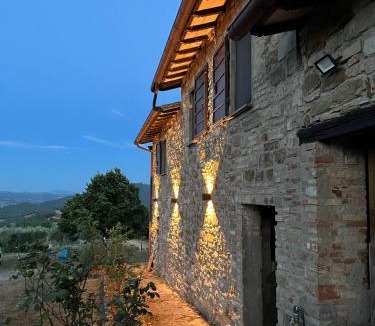 Umbertide Villa | Casale in collina immerso nel verde con Piscina e ampio giardino