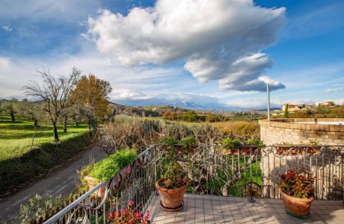 Collecorvino House | Casale Vincenzo by Interhome