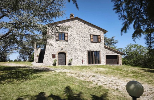 Avigliano Umbrio Apartment | Caserinzio farmhouse - Girasole panoramic view with pool