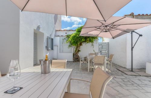 Lacona House | Casina Napoleonica