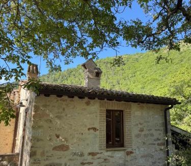 Campello sul Clitunno House | Castello di Acera