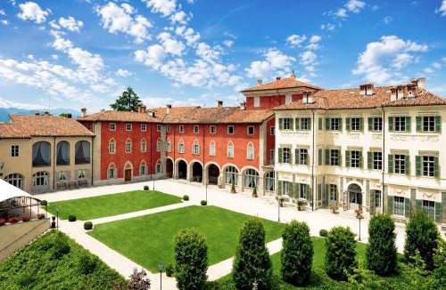 Morozzo House | Castello di Morozzo Guest House