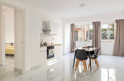 Ventimiglia Apartment | Central 1BDR/4P flat in Ventimiglia