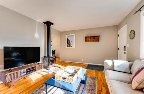 Baseline Sub House | Central Boulder Home w/Outdoor Oasis, Walk to CU!