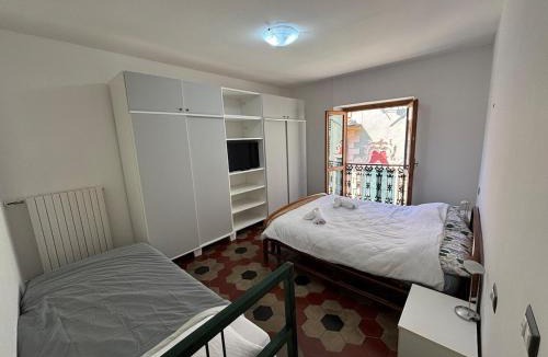 Albenga Apartment | CENTRO STORICO Spazioso LOFT in Residenza Storica