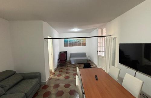 Albenga Apartment | CENTRO STORICO Spazioso LOFT in Residenza Storica