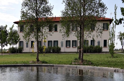 Vaccolino Apartment | Characteristic apartment in Codigoro with pool