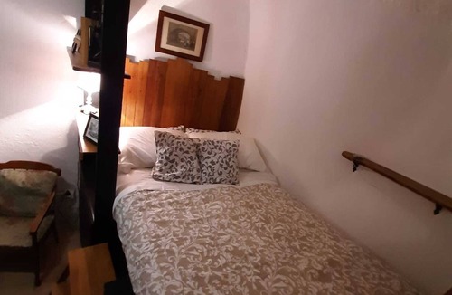 Fabrica di Roma House | Characteristic cave from the 1200s