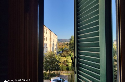 Arezzo Apartment | Charlie's Home B&B-Private Parking-Arezzo Trade Fairs and Congresses-Historic Center