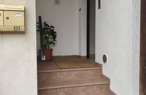 Arezzo Apartment | Charlie's Home B&B-Private Parking-Arezzo Trade Fairs and Congresses-Historic Center