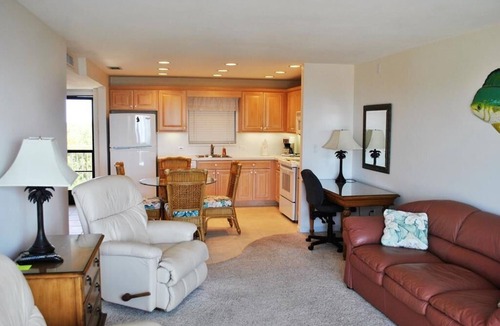 Tavernier House | Charming 1 Bedroom Condo with Ocean Views