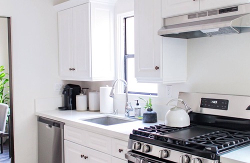 Beachwood Canyon Apartment | Charming 1-Bedroom Serviced Apartment in Los Angeles x Native