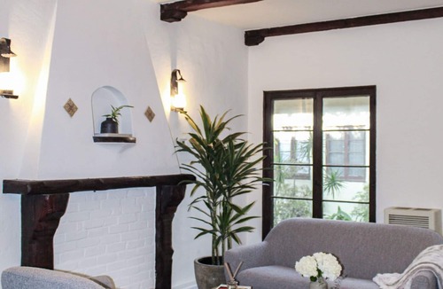 Beachwood Canyon Apartment | Charming 1-Bedroom Serviced Apartment in Los Angeles x Native