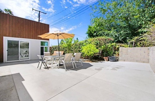 Azusa House | Charming 1 Queen BR 1 private Bath Suite/METRO
