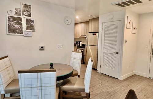 Pico-Union Apartment | Charming 2BR Suites Stylish Stay in Beautiful Los Angeles