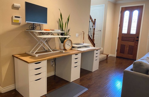 Mid Central House | Charming and Spacious 2B + 2.5 Bath Townhome