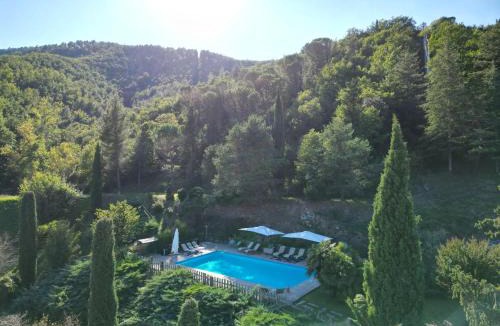 Lisciano Niccone Apartment | Charming Apartment in Lisciano Niccone with Shared Pool