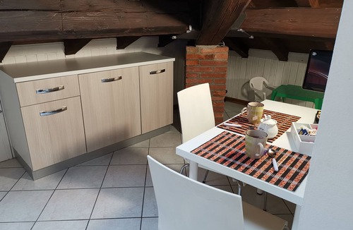 Ravarino Apartment | Charming Attic Near Modena |Parking|self & flex CI