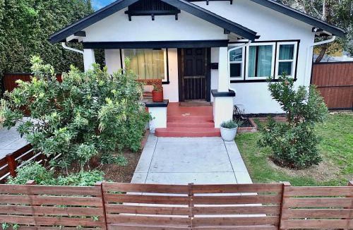 Eastside House | Charming Craftsman - Beach Close
