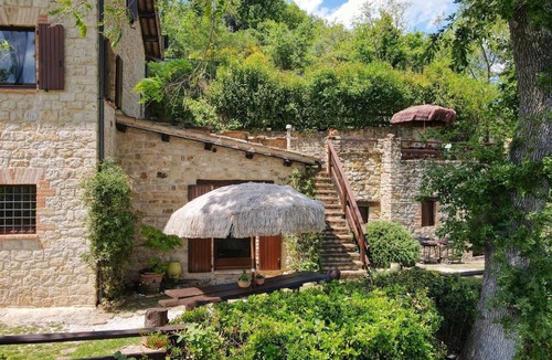 Penna San Giovanni Apartment | Charming flat, unique panorama