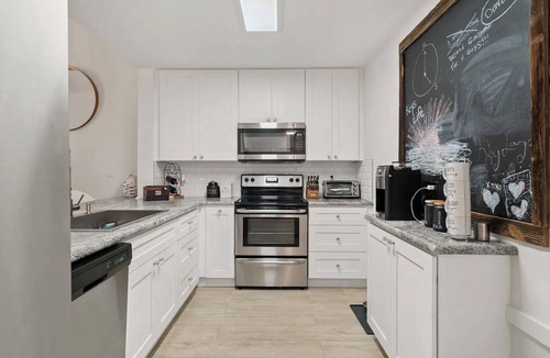 Rock Harbor House | Charming, remodeled & spacious 2 bedroom, 2 1/2 bath townhome in Key Largo, Fl
