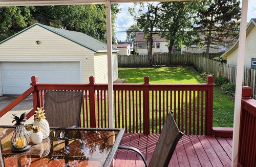 Parma House | Charming Spacious & Affordable. Gem of Parma! Modern space superbly clean.