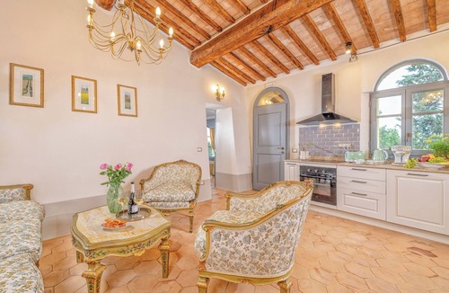 Montalcino Apartment | Charming Tuscan Escape with Scenic Sunset Views