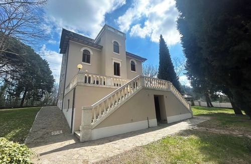 Izzalini House | Charming Villa near Todi | Secular Park & Panoramic Terrace