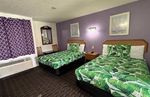 Eastside Hotel | CHERRY MOTEL