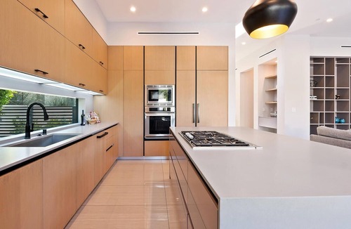 Carthay Circle Villa | Chic 4-bedroom villa with WiFi, AC in vibrant Los Angeles