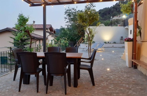 Ventimiglia House | Chic Coastal Hill Escape