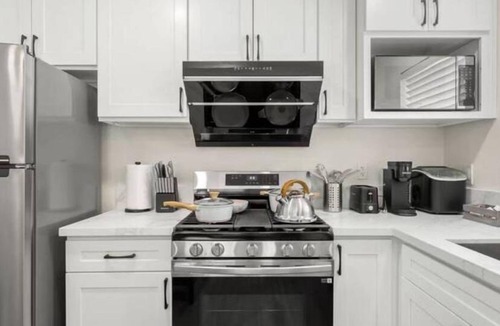 Bonita House | Chic & Fresh 2BSuite in Glendora