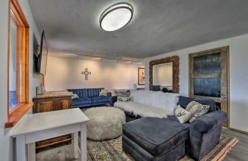 El Prado Apartment | Chic Studio w/Grill - 25 Mins to Taos Ski Valley!