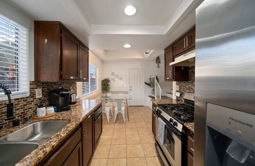 Sutter House | Children's Play Area Vacation House & 2 car Garage