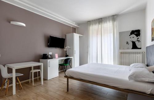 Historic Center Apartment | Cineteca Grey Studio I by Wonderful Italy