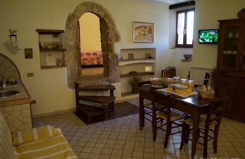 Santo Stefano di Sessanio Bed & Breakfast | Classic Apartment (3 persons) Residence La Torre