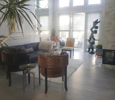 Airport Area Apartment | CLOUD NINE - Elegance & Comfort