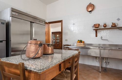 Castiglione della Pescaia House | Comfortable apartment in farmhouse with swimming pool