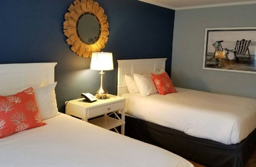 Marathon Resort | Comfort and Convenience! Pets Allowed, Free Parking, Tennis Courts, Hot Tub