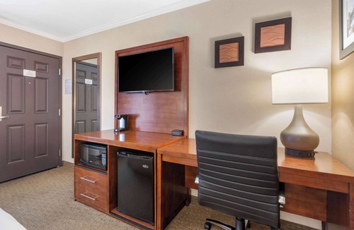 Mid-City Hotel | Comfort Inn Santa Monica - West Los Angeles