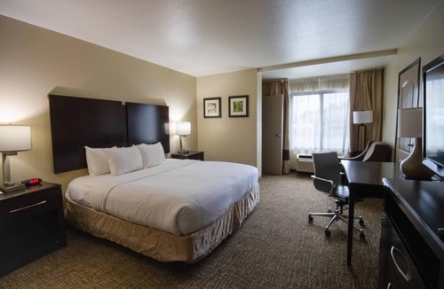 Colton Hotel | Comfort Inn & Suites San Bernardino