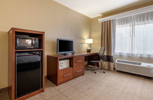 Fort Collins Hotel | Comfort Suites Fort Collins Near University