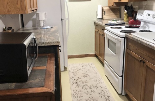 Sloan Lake House | Comfortable Apartment perfect for Travel Nurses