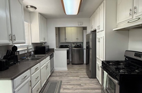 Garden Grove House | Comfortable Family Home: Spacious 3BR with Laundry & Kitchen