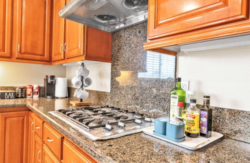 South el Monte House | Convenient Located Warming Large 4 Bedroom 3 Bath Home Near DTLA over 2,100 SF