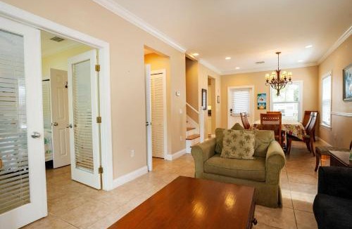 Key West House | Coral Hammock Poolside Home