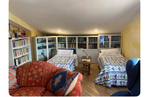 Castelnuovo di Porto Bed & Breakfast | Corelli & Company Rose Musica e Libri